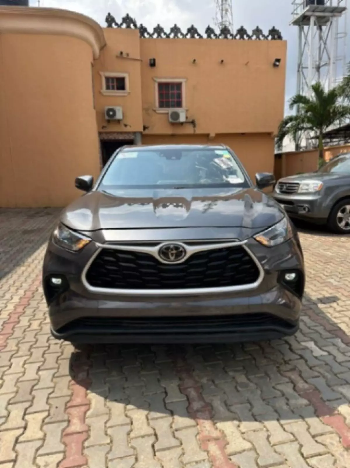 Toyota Highlander XLE 2021